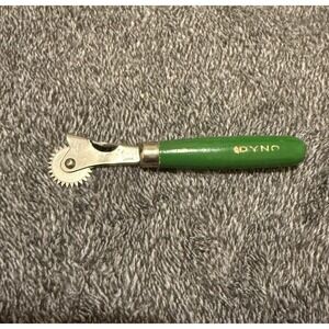 Vintage DYNO Green Wood Handled Tracing Wheel
